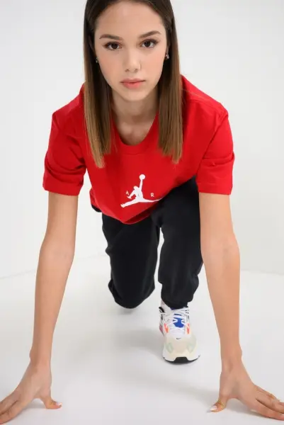 Футболка женская Nike JUMPMAN красная IM9809-687