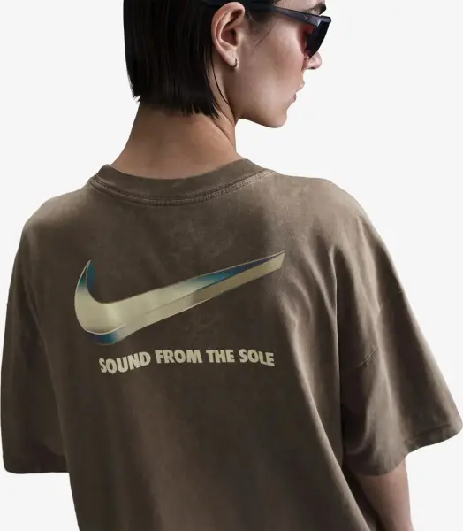 Футболка женская Nike SPORTSWEAR OVERSIZED коричневая HF9691-214
