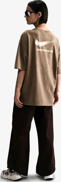 Футболка женская Nike SPORTSWEAR OVERSIZED коричневая HF9691-214