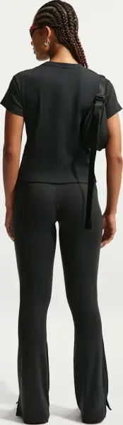 Футболка жіноча Nike SPORTSWEAR TIGHT RIBBED чорна HV4994-010