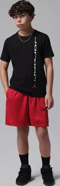 Футболка подростковая Nike JORDAN SPORT GRAPHIC черная 95F643-023