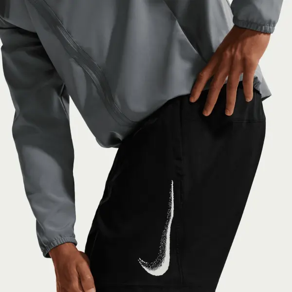 Шорты Nike DRI-FIT 7IN черные IF2996-010