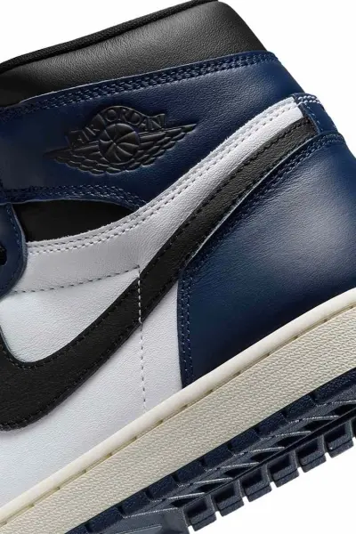 Кроссовки Nike AIR JORDAN 1 RETRO HIGH OG темно-сине-бело-черные DZ5485-401