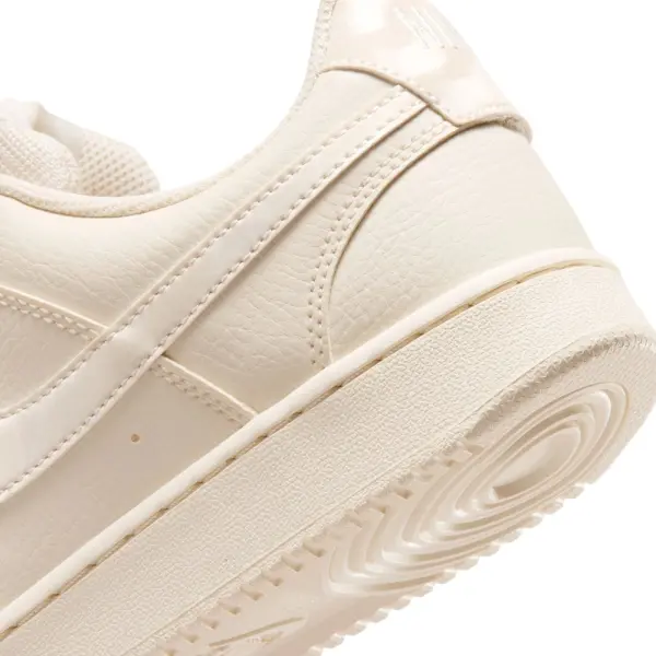 Кроссовки женские Nike COURT VISION LOW SE бежевые II6563-100