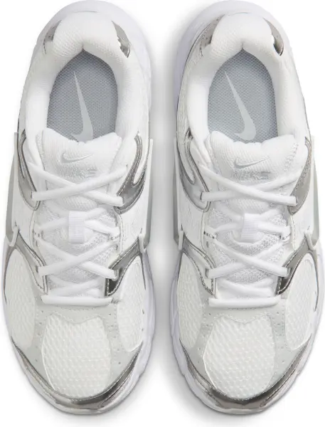 Кроссовки женские Nike V5 RNR бело-серебряные HQ7901-112
