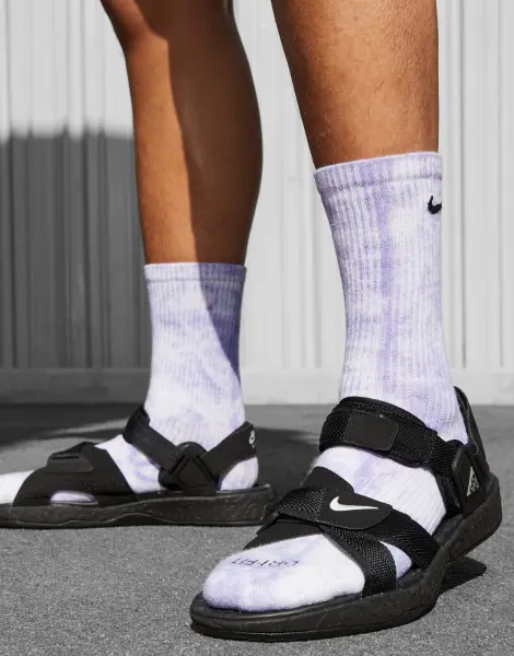 Сандалі Nike ACG AIR DESCHUTZ+ чорні DO8951-001