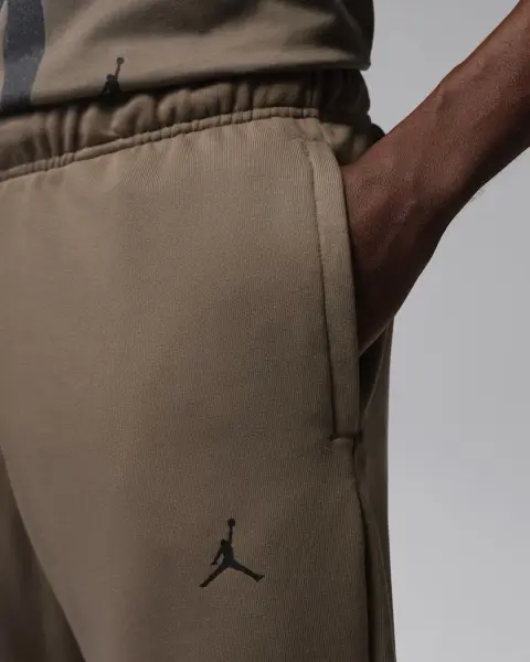 Спортивные штаны Nike JORDAN SPORT CROSSOVER DRI-FIT FLEECE темно-коричневые FV8608-040