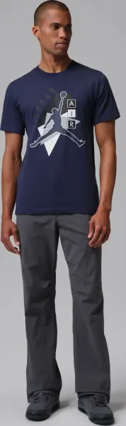 Футболка Nike AIR JORDAN GRAPHIC TEE темно-синяя FD7031-410