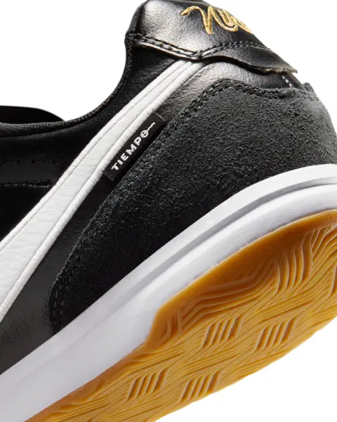 Футзалки (бампы) Nike TIEMPO STREETGATO черно-белые HQ7017-010