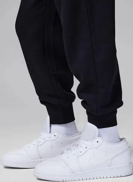 Спортивний костюм дитячий Nike JORDAN MJ HOLIDAY чорно-червоно-бежевий 85C785-023