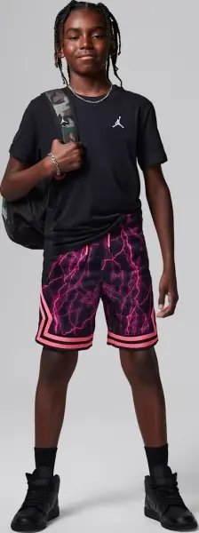 Футболка подростковая Nike JORDAN JUMPMAN AIR EMBROIDERED черная 95D266-023