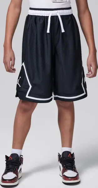 Шорты подростковые Nike JORDAN SPORT DRI-FIT DIAMOND черно-белые 95D313-023