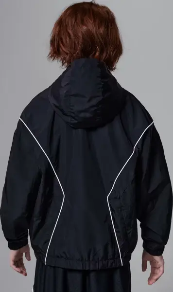 Вітровка підліткова Nike JORDAN ESSENTIAL DRAFT чорна 95D689-023