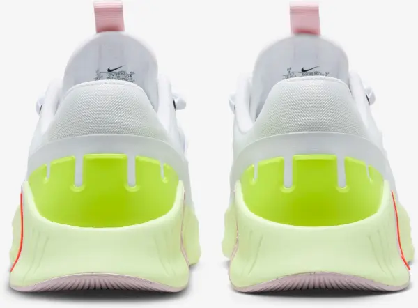 Кроссовки для тренировок женские Nike FREE METCON 5 бело-салатово-светло-розовые DV3950-104
