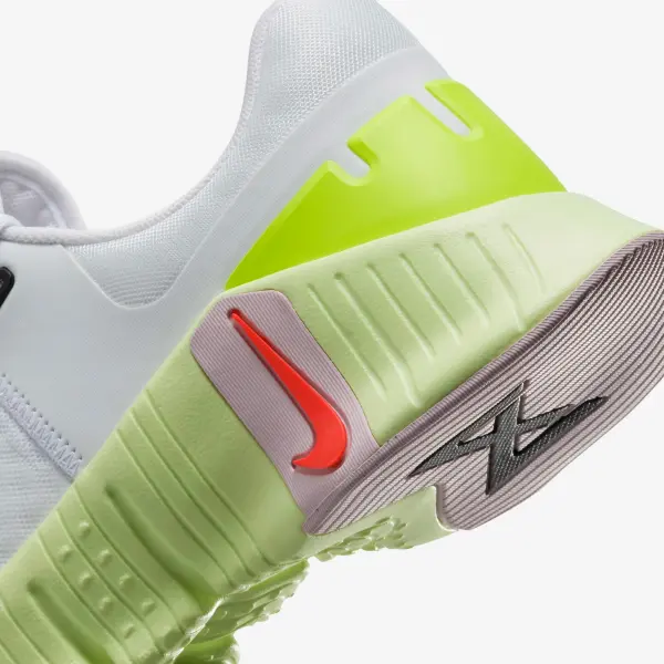 Кроссовки для тренировок женские Nike FREE METCON 5 бело-салатово-светло-розовые DV3950-104