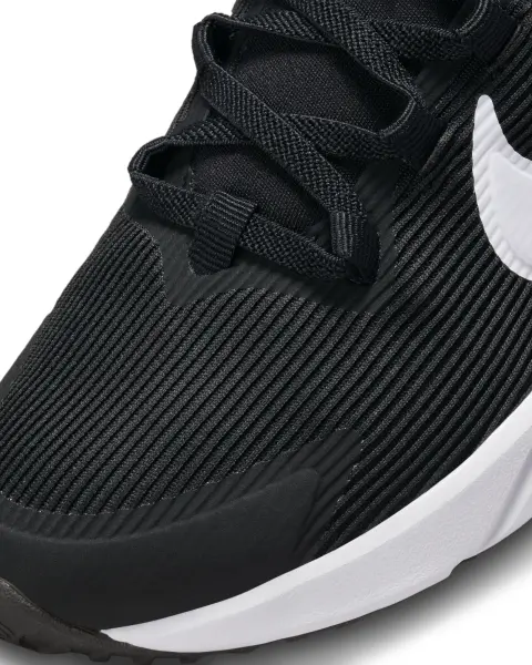 Кросівки дитячі Nike STAR RUNNER 4 NN (PS) чорно-білі DX7614-001