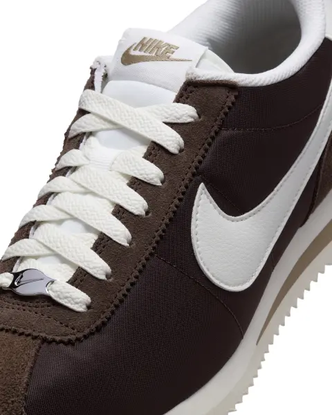 Кросівки жіночі Nike CORTEZ TEXTILE темно-коричнево-білі DZ2795-200