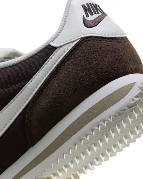 Кросівки жіночі Nike CORTEZ TEXTILE темно-коричнево-білі DZ2795-200