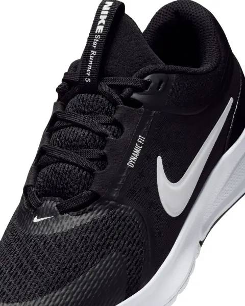 Кроссовки беговые подростковые Nike STAR RUNNER 5 (GS) черно-белые HF7004-002