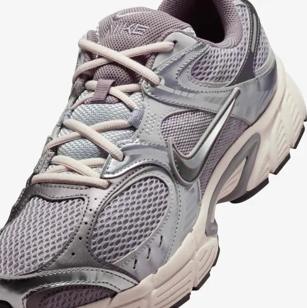 Кроссовки Nike V5 RNR серо-серебряные HJ5228-003