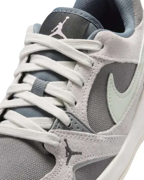 Кроссовки подростковые Nike JORDAN CMFT ERA (GS) серо-мятные HQ0506-003