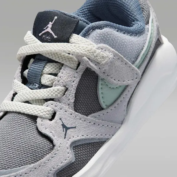 Кросівки дитячі Nike JORDAN CMFT ERA (TD) сіро-м'ятні HQ0508-003