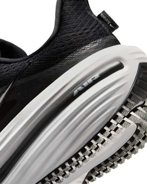 Кроссовки беговые Nike WINFLO 12 черно-белые HV9272-002