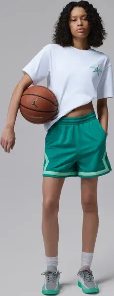 Футболка женская Nike JORDAN SPORT DRI-FIT бело-зеленая IF2221-101