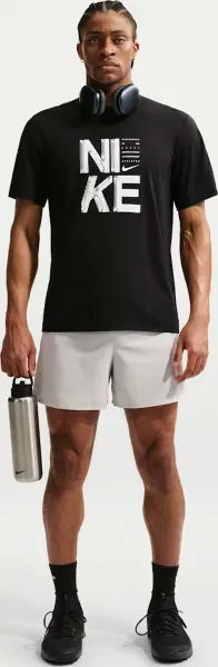 Футболка Nike HYVERSE DRI-FIT TRAINING черная IF2778-010