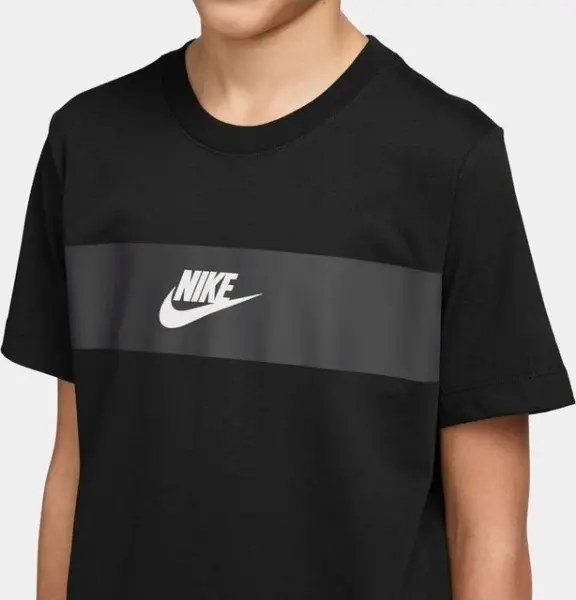 Футболка подростковая Nike SPORTSWEAR черно-серая IF5957-011