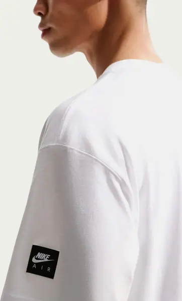 Футболка Nike SPORTSWEAR белая IH1359-100