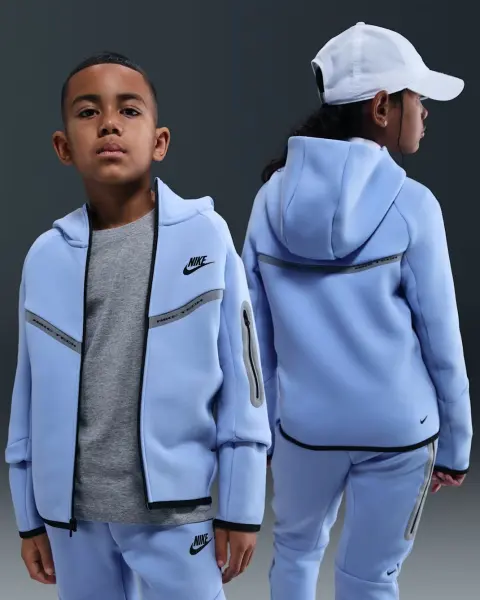 Толстовка подростковая Nike SPORTSWEAR TECH FLEECE FULL-ZIP REFLECTIVE ACCENTS голубая IM9154-468
