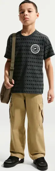 Футболка підліткова Nike SPORTSWEAR MAX90 темно-сіра IO8211-070