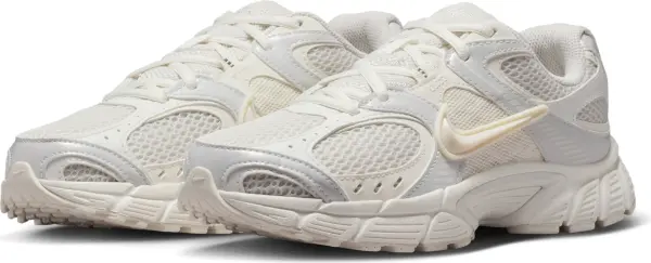 Кросівки жіночі Nike V5 RNR кремові IQ0276-030