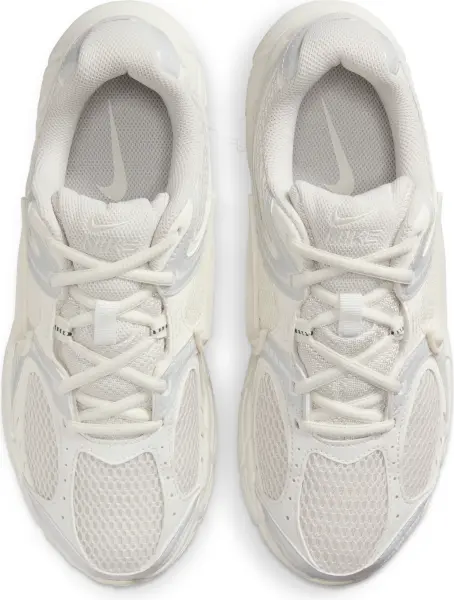 Кросівки жіночі Nike V5 RNR кремові IQ0276-030