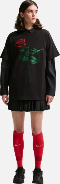 Футболка женская Nike SPORTSWEAR OVERSIZED черная IR7826-010