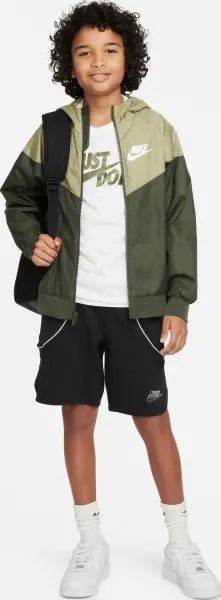Ветровка подростковая Nike SPORTSWEAR WINDRUNNER LOOSE HIP-LENGTH оливково-светло-зеленая 850443-326