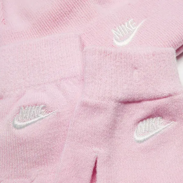 Зимний набор аксессуаров подростковый Nike CLUB светло-розовый 4A2960-A9Y