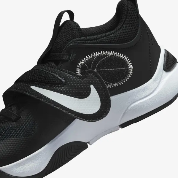 Кроссовки детские Nike TEAM HUSTLE D 11 (PS) черно-белые DV8994-002