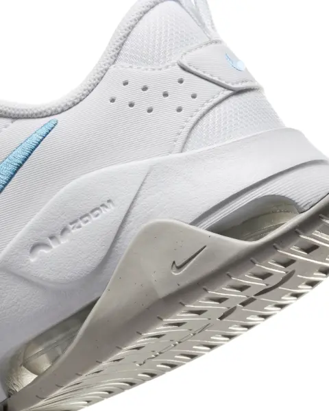 Кроссовки для тренировок женские Nike ZOOM BELLA 6 бело-голубые DR5720-106