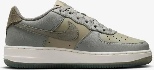 Кросівки підліткові Nike AIR FORCE 1 LV8 (GS) оливково-сірі FQ6948-001