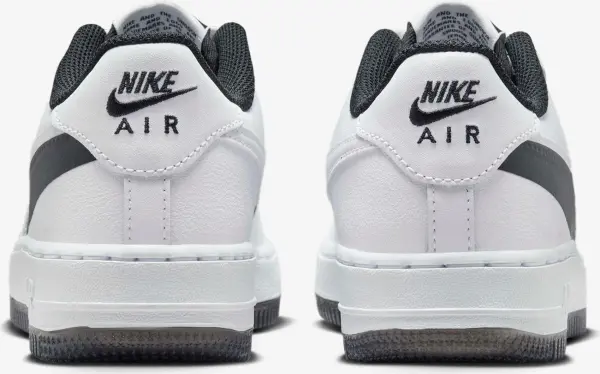 Кросівки підліткові Nike AIR FORCE 1 LV8 4 (GS) біло-чорні FQ4118-100