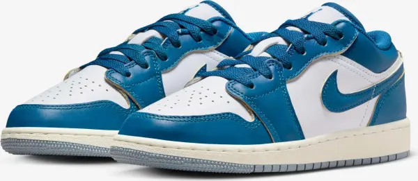 Кросівки підліткові Nike AIR JORDAN 1 LOW SE (GS) синьо-білі FN9137-141