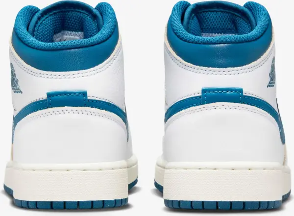 Кроссовки подростковые Nike JORDAN 1 MID SE (GS) бело-синие FN7432-141