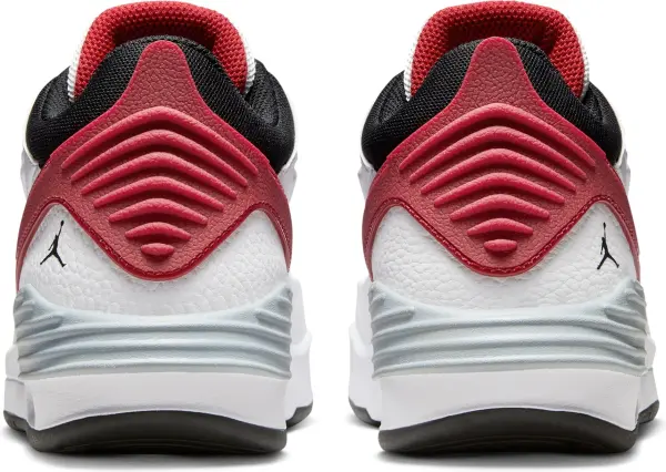 Кроссовки подростковые Nike JORDAN MAX AURA 5 (GS) бело-красно-черные DZ4352-101