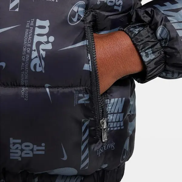 Куртка детская Nike DNA LOGO PUFFER черно-серая 86M123-023