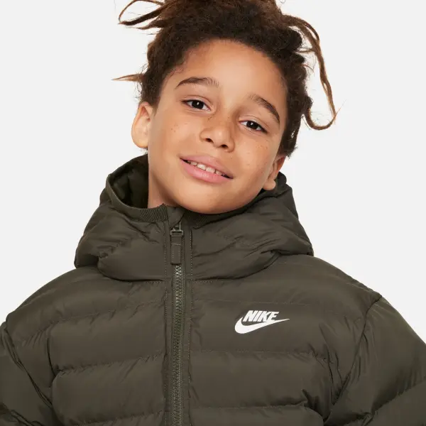 Куртка подростковая Nike SPORTSWEAR LIGHTWEIGHT SYNTHETIC FILL LOOSE HOODED хаки FD2845-325
