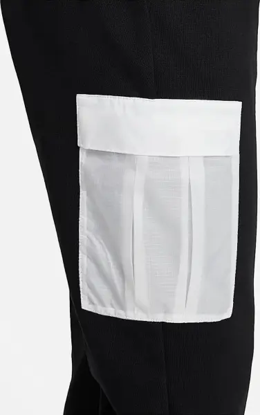 Спортивний костюм підлітковий Nike SPORTSWEAR чорно-білий DA1179-010__DA1185-010