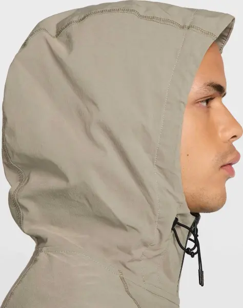 Вітровка Nike TECH WOVEN JACKET хакі HM7151-320