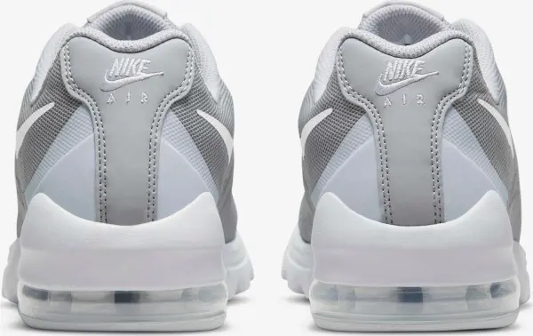 Кросівки Nike AIR MAX INVIGOR сірі 749680-005